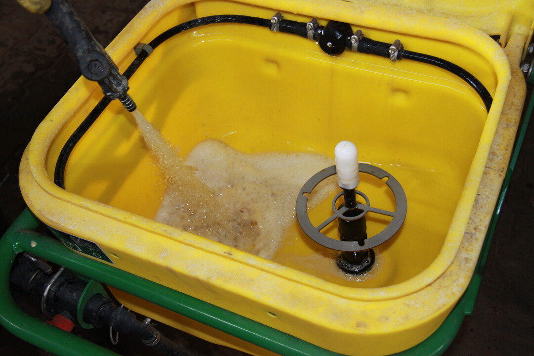 Erfolgt die Reinigung der Spritze nicht gr�ndlich genug, k�nnen sich abgelagerte Wirkstoffe bei der nachfolgenden Applikation wieder l�sen.