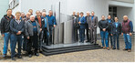 Die Innungsmitglieder bei der Firma Rafi.