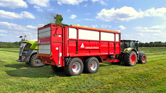 Der Universalstreuer TeleLiner HTS wurde berarbeitet.