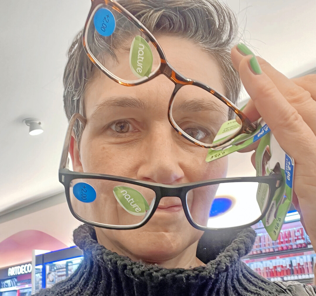 Die erste Lesebrille gabs vom Drogeriemarkt.