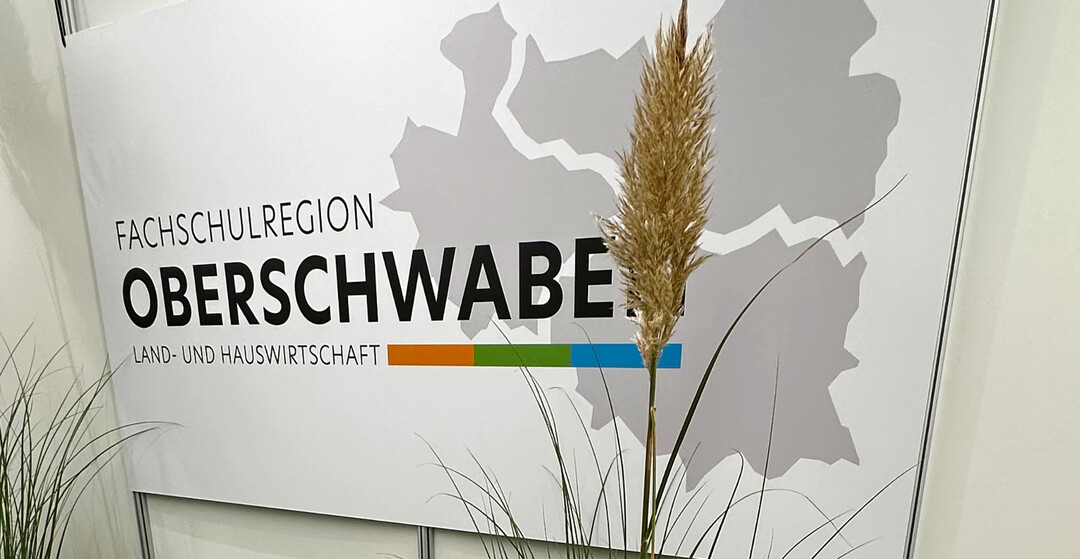 Eindrcke von der Oberschwabenschau 2025: Das neue Logo der Fachschulregion Oberschwaben.