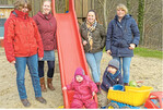 Britta, Elke, Josephine und Ursula, hier mit Brittas Tochter Amelie und Ursulas Sohn Niklas (von links), besuchten mit ihren Kindern gern den Spielplatz direkt am Kurhaus.