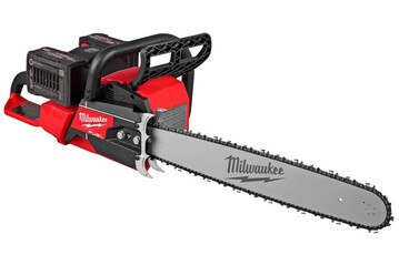 Die Akku-Kettensge hat ein 50-Zentimeter-Schwert.