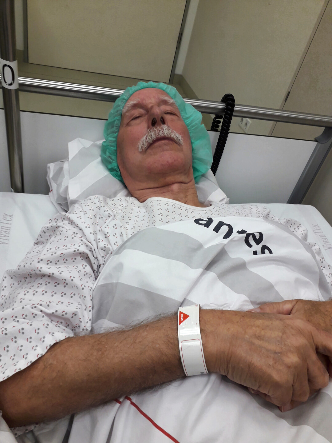 Sollten wir in eine Situation kommen, in der wir unsere medizinischen Wünsche nicht mehr kommunizieren können, hilft eine Patientenverfügung.