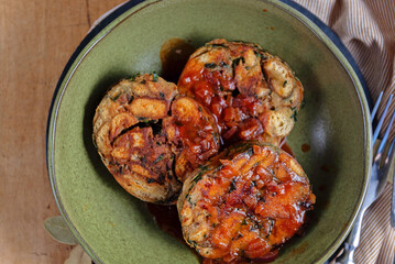 Gebratene Brezenkndel mit schneller Bratensoe.