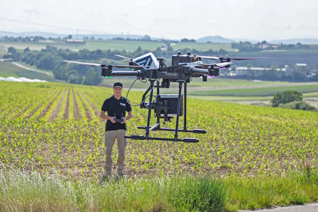 Spot-Spraying - SAM-CAM AI Mapping System mit Pilot.