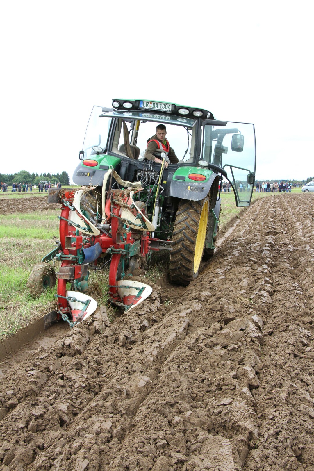 Der Zweitplatzierte im Drehpfl�gen: Michael Dorner