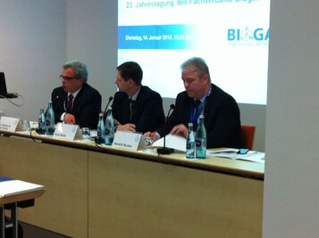 Die Spitze im Fachverband Biogas bei der Pressekonferenz: (v.r.) Hendrik Becker, Vizeprsident; Horst Seide, Prsident und Dr. Claudius da Costa Gomez