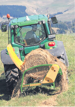 Die Ballenabwickler sind auch als gezogen Variante erhältlich.