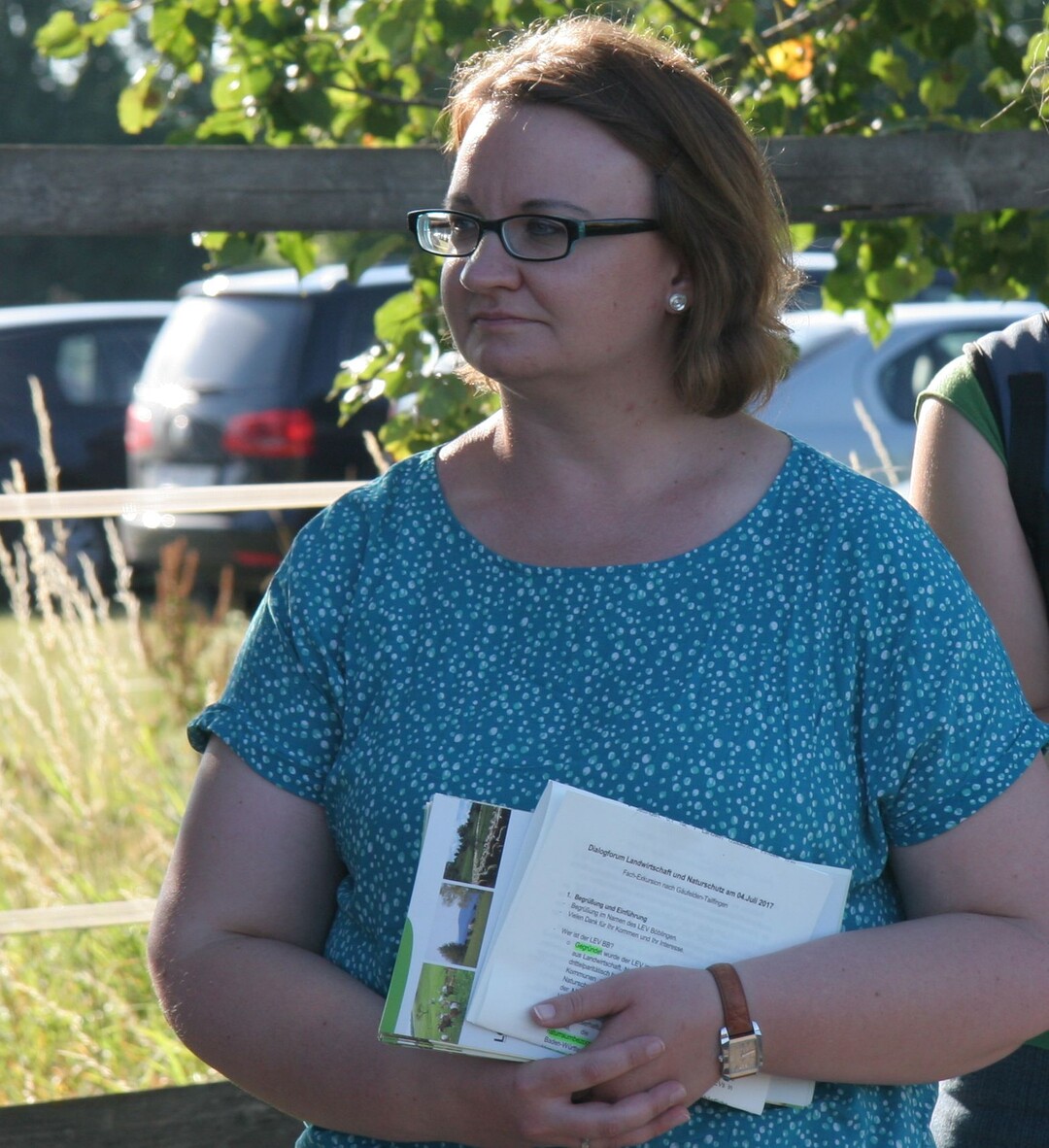 Barbara Truckses vom LEV betreut die Landwirte, die für das Rebhuhnprojekt Flächen zur Verfügung gestellt haben.