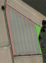 Anhand von exakten Feldgrenzen können feste Fahrspuren und Blühstreifen mit einem GIS-System geplant werden.