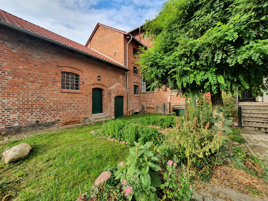 Das Verwaltungsgeb�ude des Betriebs in Alt Madlitz