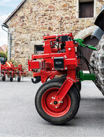 Der Lenkrahmen EC-Steer erweitert ungelenkte Hackmaschinen üblicher Fabrikate.