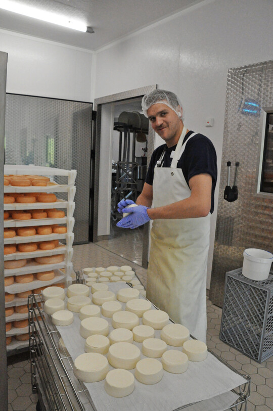 Simon Maucher schmiert hier Spitzbuam.