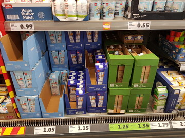 Aldi und Kaufland senken ihre Preise im Khlregal. Hier bei Penny waren am 7. Juni noch die bisherigen Preise etikettiert.