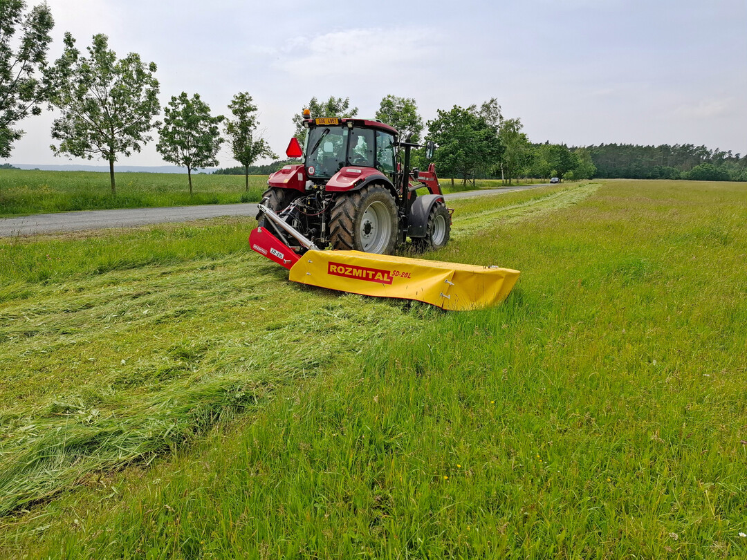 Das M�hwerk hat 2,8 Meter Arbeitsbreite.