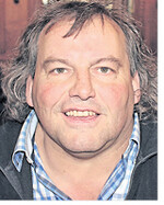 51) ist Landwirt und Gründungsmitglied des Ravensburger Bauernmarktes. Er ist Vorstandsmitglied des Bauernmarktvereins.