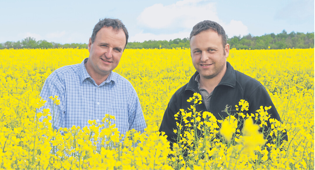 Landwirt Ulrich Horsch (l.) und Pflanzenbauberater Imanuel Großmann.