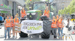 Acht Agrarstudenten der Uni Hohenheim haben vergangenen Samstag in der Stuttgarter Innenstadt für die Landwirtschaft geworben.