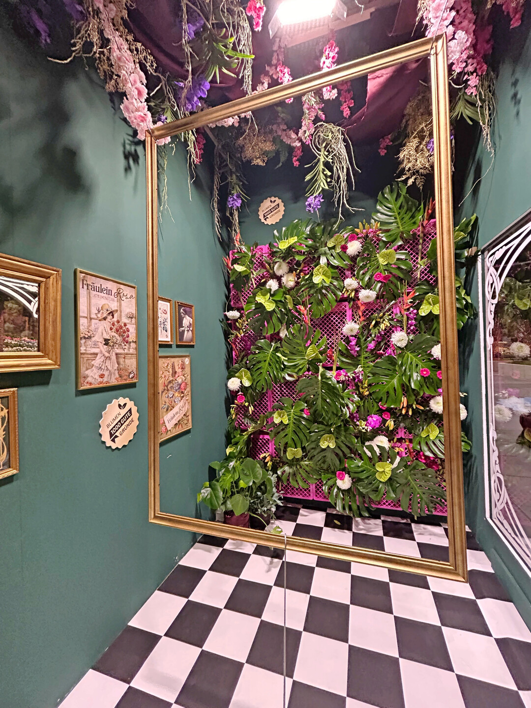 Die Blumenhalle hatte anl�sslich "100 Jahre Gr�ne Woche" das Motto Berlin der 20er-Jahre.