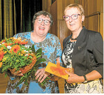 Präsidentin Marie-Luise Linckh (r.) ehrte beim Verbandstag in Heilbronn Dr. Beate Krieg für ihr 25-jähriges Engagement als Geschäftsführerin des LandFrauenverbandes Württemberg-Baden.