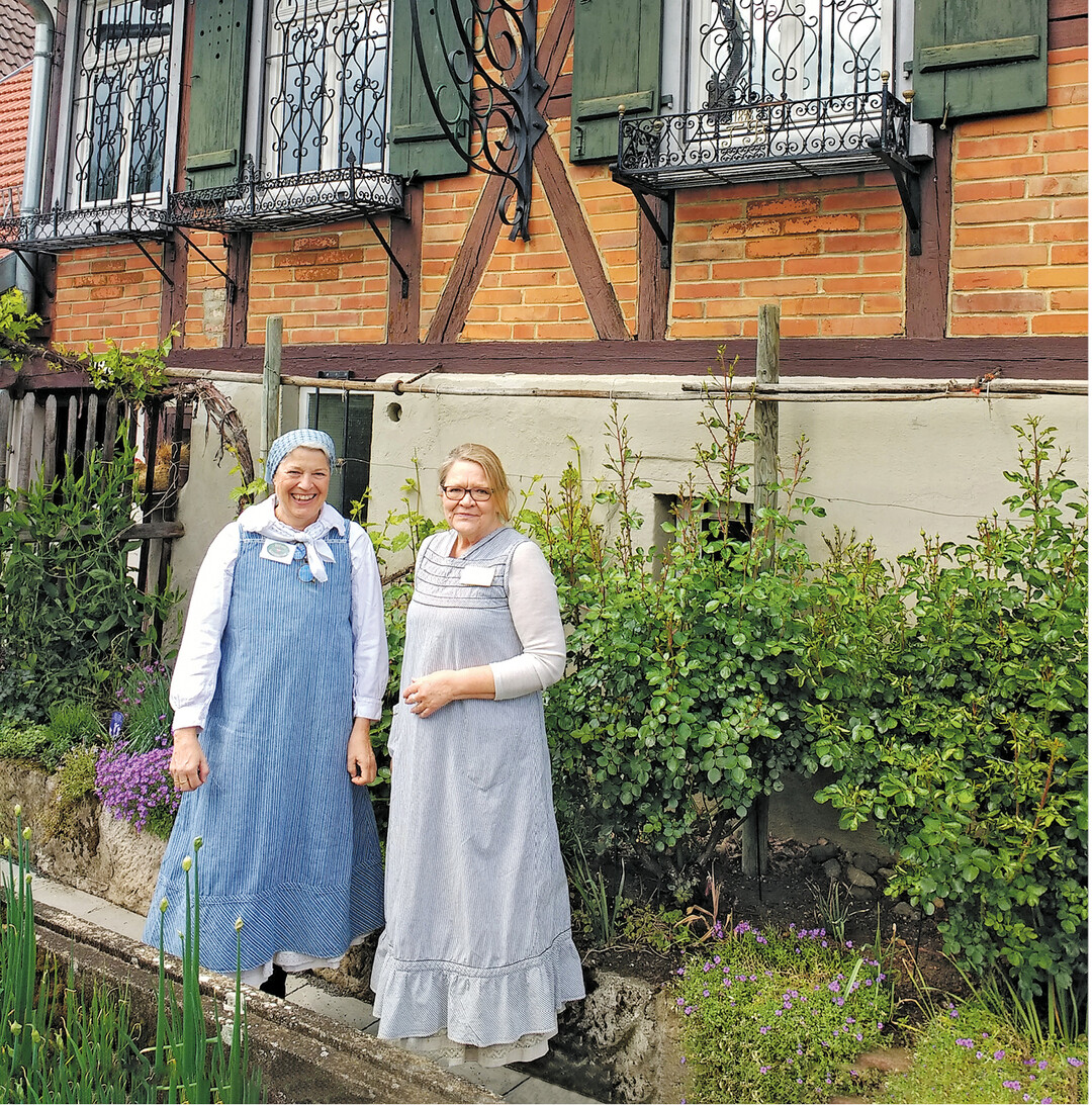 Während der Remstal Gartenschau ist das Dorf- und Heimatmuseum auf dem Herdfeld 5 in Winterbach jeden Sonntag von 14 bis 17 Uhr geöffnet. Im 250 Jahre alten Bauernhaus der Familie Dobelmann kann man auf fünf Stockwerken original ausgestattete Stuben und alles was das Leben und Arbeiten der Bauern und Handwerker betrifft, bestaunen. Die Mitglieder des Heimatvereins laden zum Verweilen im wunderschöne Bauerngarten und in der Kaffeestube ein.