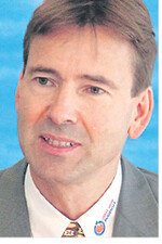 Geschäftsführer der Marktgemeinschaft Bodenseeobst in Friedrichshafen. Er analysiert für die 540 Mitglieder zählende Genossenschaft die Märkte.