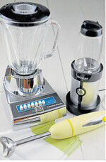 Pürierstab, leistungsfähiger Standmixer (links) und Smoothie Maker mit abnehmbarem Mixbecher (600 ml) für unterwegs.