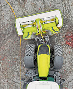 Der Schwenkbereich für die Front-Unterlenker beträgt zu beiden Seiten maximal 30 cm.