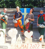 Beim Schnitzkurs der Ravensburger Landfrauen entstanden Herzen, Sterne und Türschilder als Dekomaterialien.