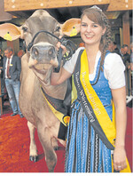 Bianca Traut, die amtierende Braunviehkönigin sucht ab Oktober eine Nachfolgerin.
