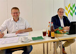 Jürgen Maurer (l.) und Helmut Bleher leiteten aus der Geschäftsstelle des Kreisbauernverbandes in Übrigshausen die digitale Delegiertentagung.