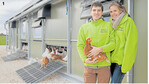 Stephen Häussler und seine Freundin Anna-Lena Burkhardt setzen auf das tierfreundliche Konzept der beiden mobilen Hühnerställe.