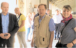 Landfrauenpräsidentin Juliane Vees (r.) mit Unternehmer Stefan Dürr und LBV-Vizepräsident Hans-Benno Wichert (l.) beim Betriebsrundgang.