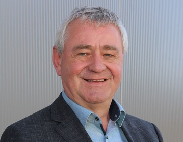 Landhndler Helmut Lehner aus Westerstetten bei Ulm produziert und vermarktet entspelztes Dinkelsaatgut - ab Herbst auch fr Biobauern.