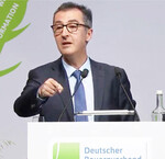 Bundeslandwirtschaftsminister Cem Özdemir auf dem Deutschen Bauerntag.