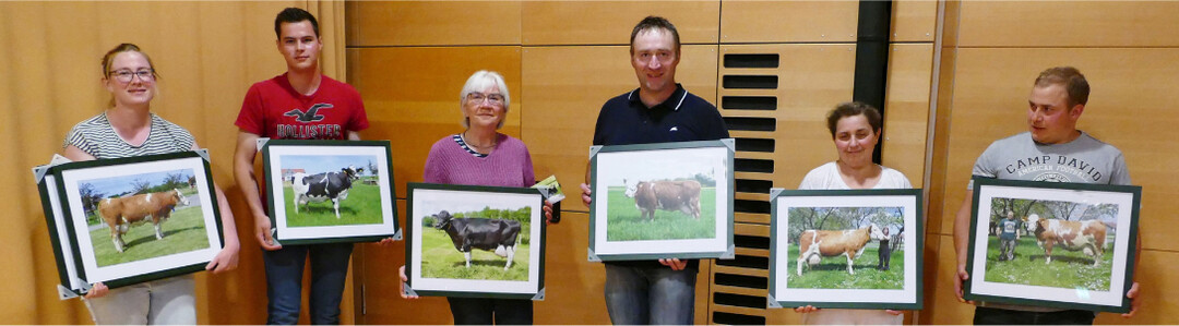 Die Besitzer der 100.000-Liter-Kühe (v. l.): Nele Kümmerer, Lewin Klenk, KNH Hörlebach; Doris Frank, Hofwiesenmilch; Daniel Balmberger, Balmberger GbR; Margit und Markus Heilmann, Heilmann GbR.