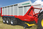 Die neuen Jumbo-Ladewagen von Pöttinger sind für Traktorleistungen bis 500 PS ausgelegt.