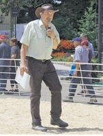 Zuchtleiter Dieter Kraft moderierte die Landes-Rassenschau zum Jahrestag des Zuchtprogramms in Schechingen.