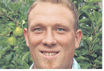 ist Anbauberater bei der Marktgemeinschaft Bodenseeobst (MaBo) mit Sitz in Friedrichshafen. Schwerpunkt seiner Beratungsarbeit ist die Betreuung der Mitglieder in sämtlichen Fragen rund um den Kernobstbau.