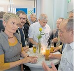 Staatssekretärin Friedlinde Gurr-Hirsch im Dialog mit Kreisvorsitzendem Andreas Kindler (rechts): dabei Kreischefs Dieter Mainberger, Hermann Färber und Alois Fahrmeier.