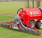 Der TBL Gülleinjektor im Einsatz.