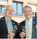 Zuversichtlich: Vorstand Eckart Escher (l) und Vorstandsvorsitzender Dr. Peter Schuster (r).