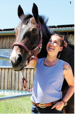 Durch unseren Service und die Unterbringung der Pferde in großen Paddock- und Außenboxen oder wahlweise im Offenstall wollen wir eine Atmosphäre schaffen, in der sich Pferde und Reiter wohlfühlen", beschreibt Silke Zahn die Anforderungen, die sie an das Management des Pensionspferdebetriebes stellt.