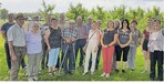 Die Gruppe des Evangelischen Bauernwerks erkundete die Obstanlagen des Versuchsguts Heuchlingen.