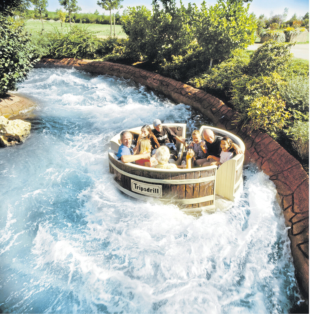 bild der woche Im großen Waschzuber über strudelnde Wasserwege kreiseln, das ist Nervenkitzel pur. Der Freizeitpark Tripsdrill in Cleebronn bietet Spannendes nicht nur für kleine und große „Wasserratten". Es gibt zudem Attraktionen für Mutige oder für Wissensdurstige, Mitmachaktionen und einen Tierpark mit Wildtieren.