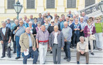 Die ehemaligen Fachschüler vor Schloss Schönbrunn.