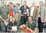 Beetpflüger Sebastian Wurzinger (3), Carsten Berl (2). Sebastian Körkel (1). Drehpflüger Alexander Heitz (1), Joachim Hauck vom Landwirtschaftsministerium, Thomas König vom Landesverband Leistungspflügen (v. l. oben). Drehpflüger Matthias Stengelin (3) und Benjamin Lenz (2).
