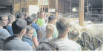 Der Jungzüchtertag der Rinderunion bot Gelegenheit, abseits von Schulbank und Lehre Wissen rund um Stallbau, Zucht und Fütterung zu sammeln.