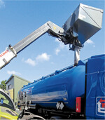 Die Trichterschaufel gibt es mit einem Volumen von 1770 bis 3190 l.